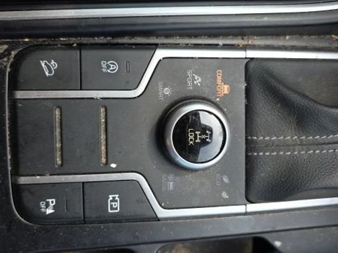 Used 2021 Kia Sorento S w/ Panoramic Sunroof Package AWD/4WD image 16