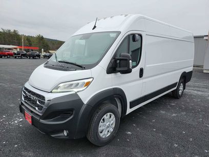 New 2024 RAM ProMaster 3500 w/ Quick Order Package 22G SLT