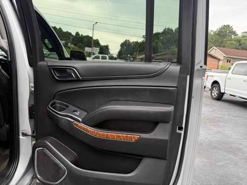 Used 2015 Chevrolet Suburban LTZ AWD/4WD image 43