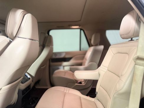 Used 2019 Lincoln Navigator Reserve w/ Cargo Package AWD/4WD image 24