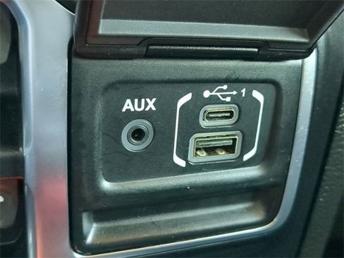 Used 2020 Jeep Wrangler Unlimited Sahara w/ Uconnect 4C Nav & Sound Group image 20