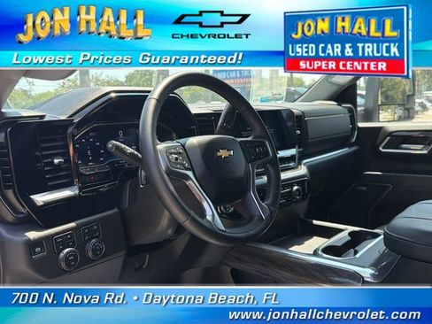 Used 2025 Chevrolet Silverado 3500 LTZ w/ LTZ Convenience Package AWD/4WD image 23