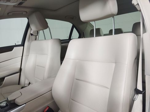 Used 2015 Mercedes-Benz E 350 4MATIC Sedan image 21