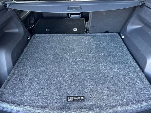 Used 2024 Volkswagen Atlas Cross Sport SE image 15