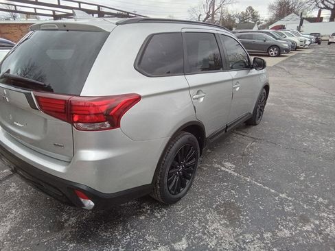 Used 2020 Mitsubishi Outlander SEL image 9