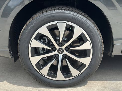 New 2026 Audi Q3 quattro 2.0T AWD/4WD image 26