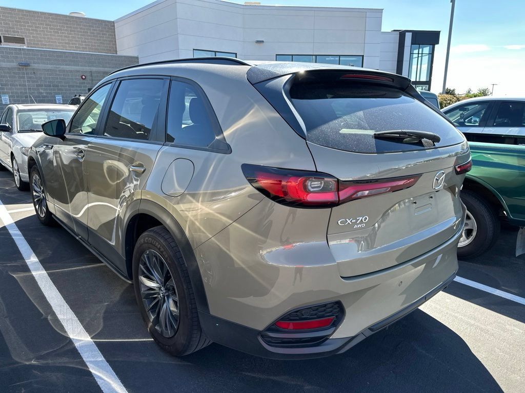 Used 2025 MAZDA CX-70 3.3 Turbo w/ Preferred Package AWD/4WD image 6