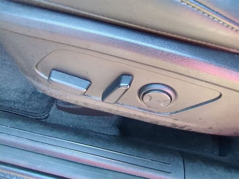 Used 2023 Kia Sorento S w/ Panoramic Sunroof Package image 12