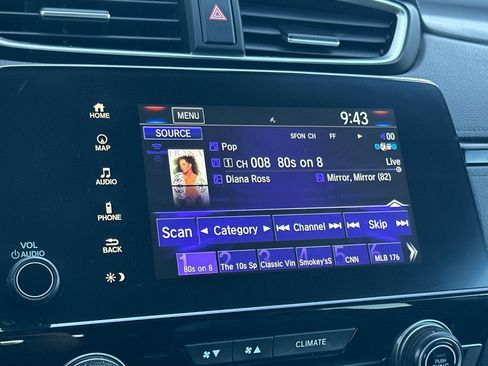 Used 2018 Honda CR-V Touring image 18