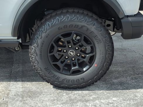New 2026 Ford Bronco Badlands AWD/4WD image 10