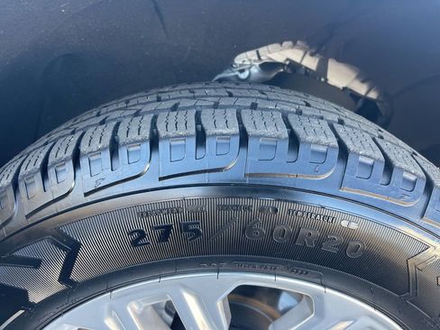 Used 2021 GMC Yukon SLT w/ SLT Luxury Plus Package image 38