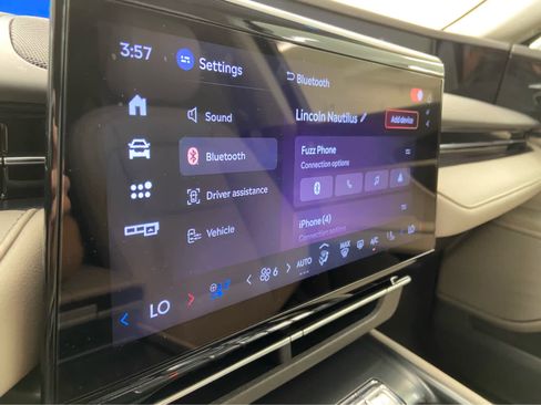 Used 2024 Lincoln Nautilus Premier w/ Equipment Group 102A image 29