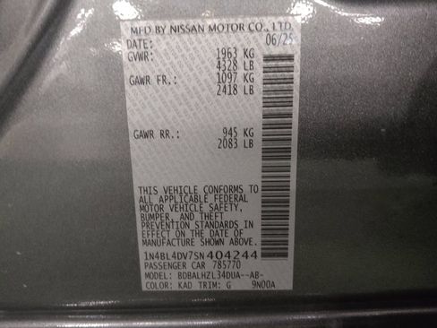 Used 2025 Nissan Altima 2.5 SV FWD image 33