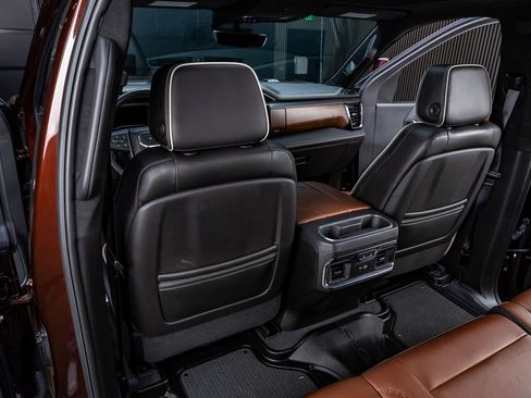 Used 2024 GMC Sierra 2500 Denali Ultimate w/ Max Trailering Package AWD/4WD image 34