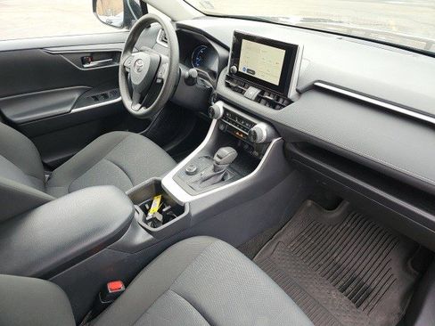 Used 2025 Toyota RAV4 XLE image 14