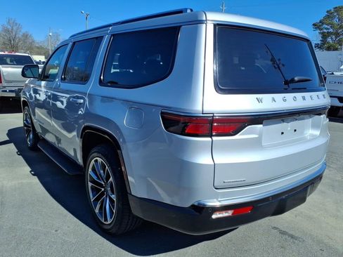 Used 2022 Jeep Wagoneer Series II w/ Premium Group I image 4