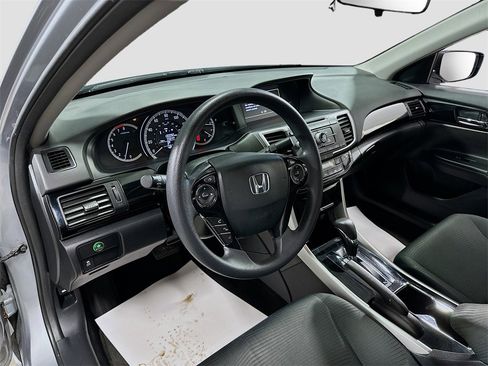 Used 2016 Honda Accord LX image 10