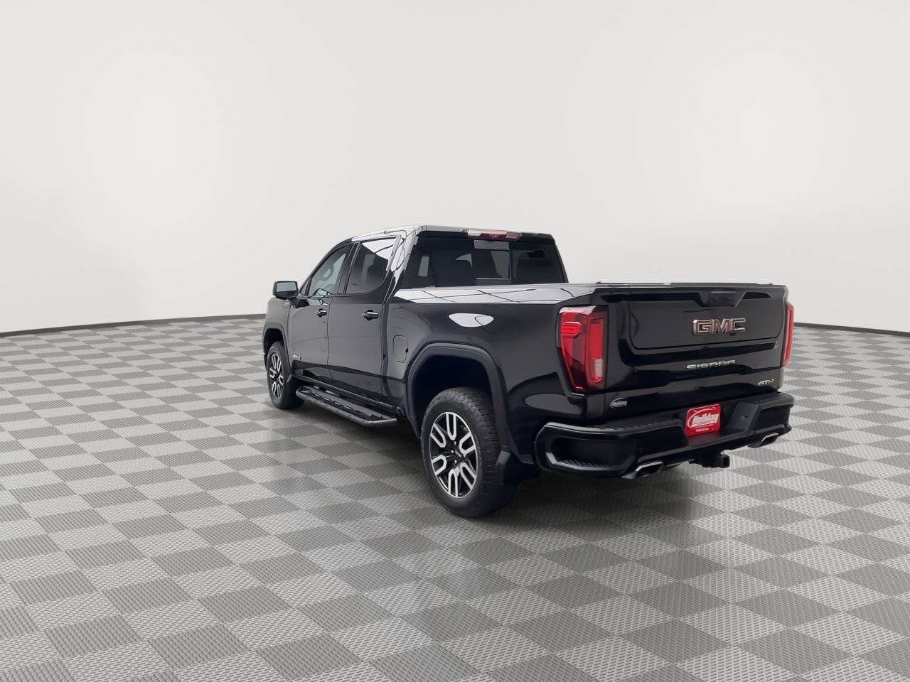 Certified 2024 GMC Sierra 1500 AT4 w/ Technology Package AWD/4WD image 46