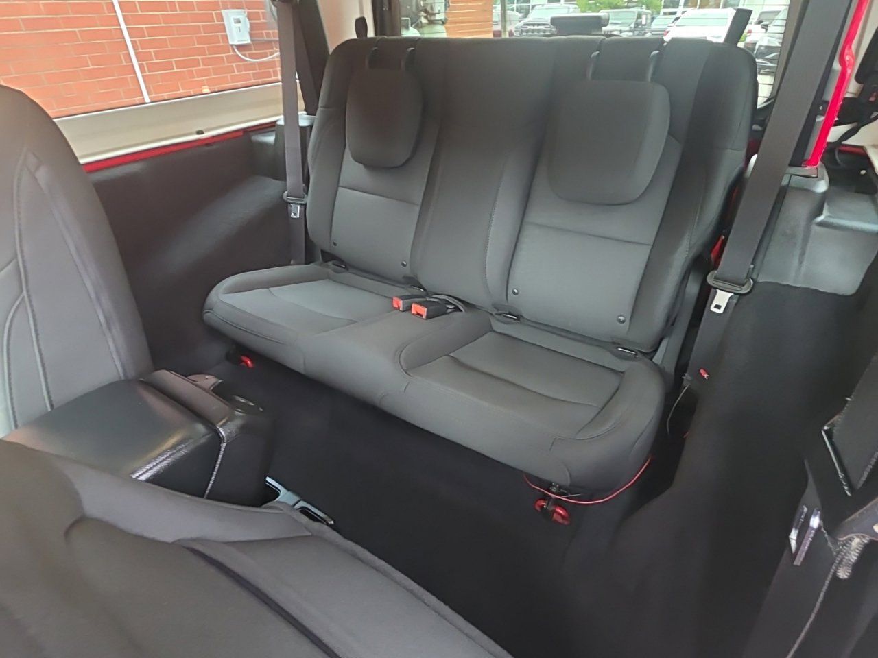 Used 2020 Jeep Wrangler Sport AWD/4WD image 19