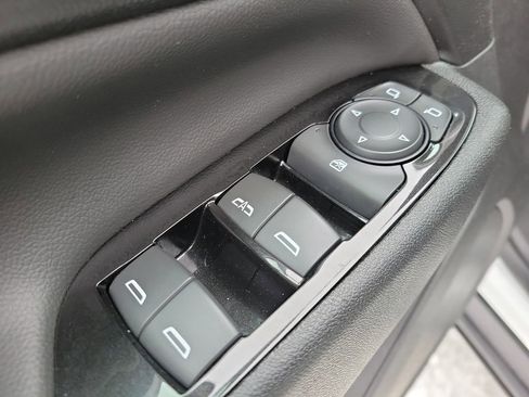 Used 2022 Chevrolet Equinox Premier image 18