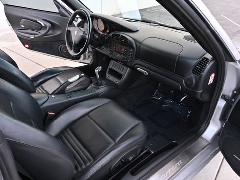 Used 2002 Porsche 911 GT3 RS image 16