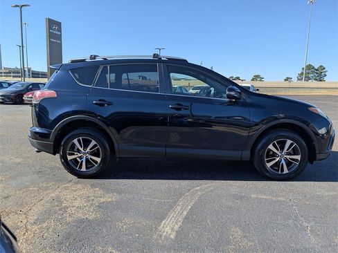 Used 2018 Toyota RAV4 XLE image 3