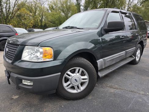 Used 2004 Ford Expedition XLT image 1