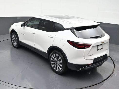 Used 2023 Chevrolet Blazer Premier w/ Driver Confidence II Package FWD image 17