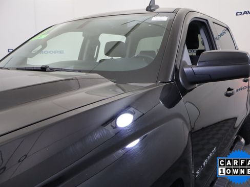 Used 2018 Chevrolet Silverado 1500 LT w/ All Star Edition AWD/4WD image 13