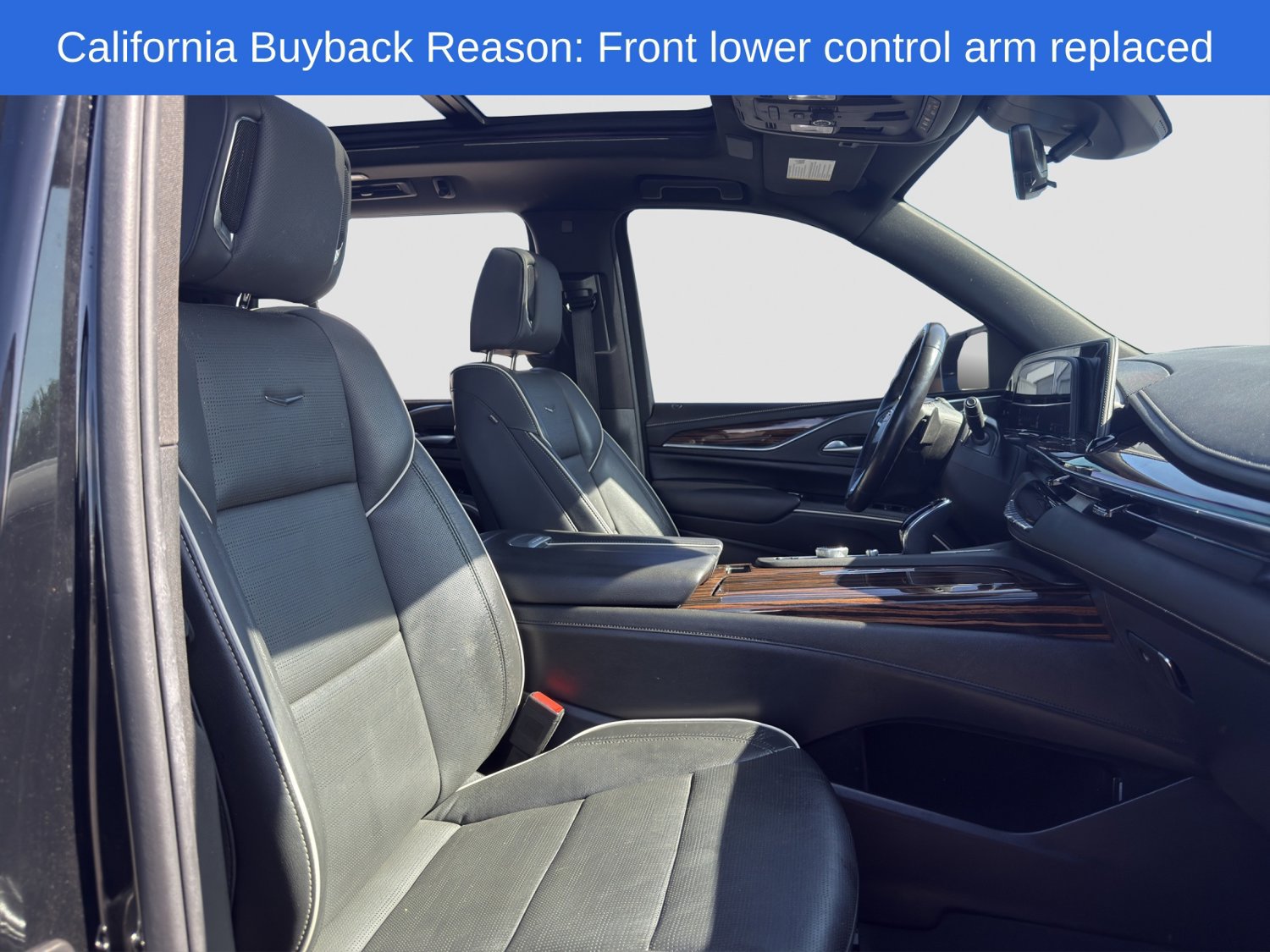Used 2023 Cadillac Escalade Premium Luxury AWD/4WD image 17