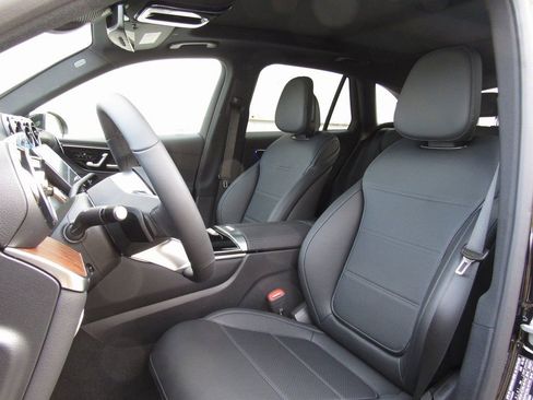 New 2026 Mercedes-Benz GLC 300 4MATIC image 10