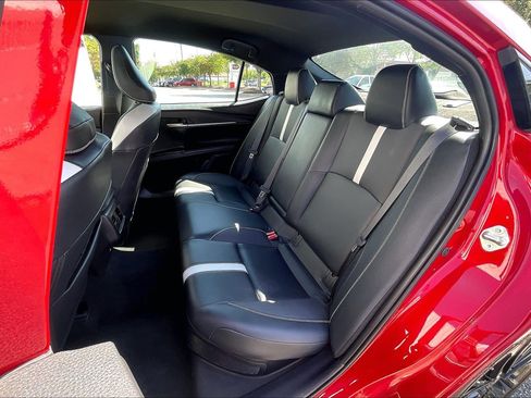 Used 2025 Toyota Camry SE FWD image 30