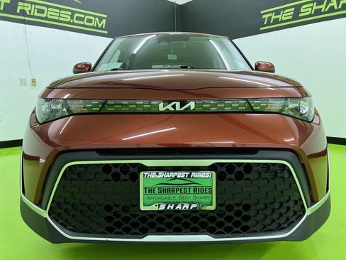 Used 2024 Kia Soul LX FWD image 3