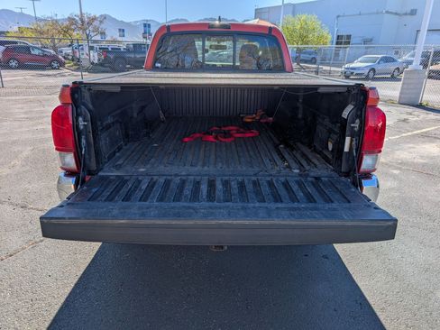Used 2016 Toyota Tacoma TRD Off-Road w/ Towing Package image 30