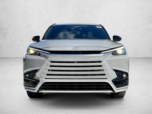 Used 2025 Lexus TX 500h AWD image 3