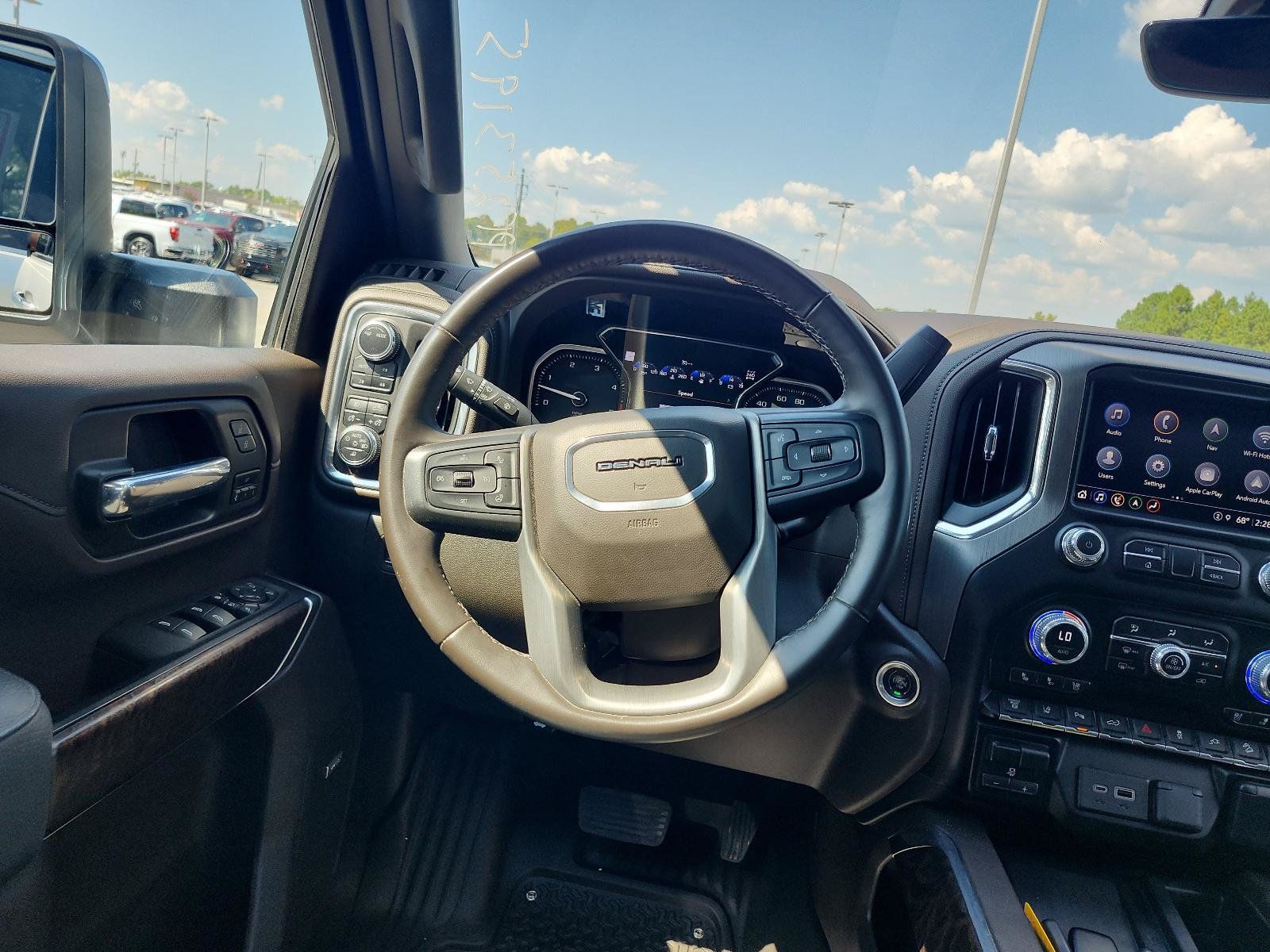 Used 2023 GMC Sierra 2500 Denali w/ Denali Ultimate Package AWD/4WD image 17