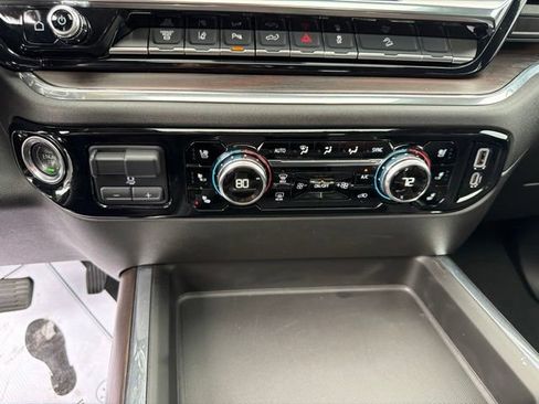 Used 2025 GMC Sierra 2500 SLT AWD/4WD image 37