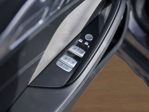 Used 2025 BMW M8 Competition AWD/4WD image 26