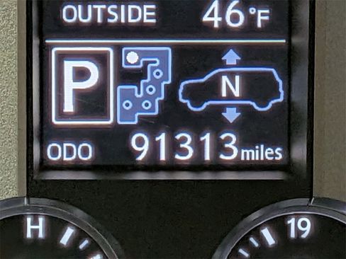 Used 2015 Lexus LX 570 4WD image 17