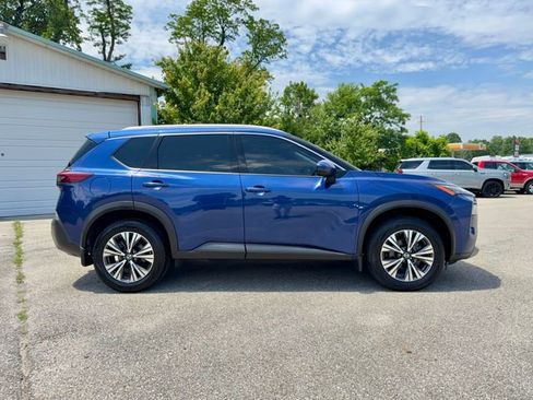 Used 2021 Nissan Rogue SV w/ Premium Package AWD/4WD image 7