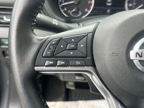 Used 2023 Nissan Sentra SV w/ All-Weather Package FWD image 18