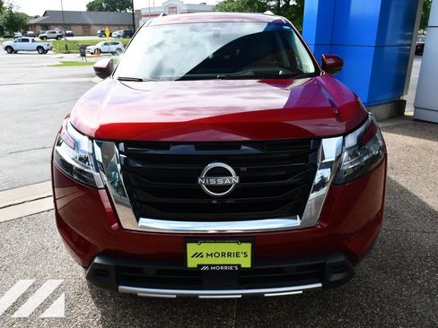 Used 2024 Nissan Pathfinder Platinum AWD/4WD image 12