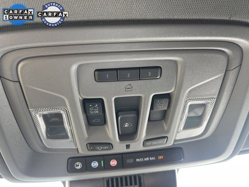 Used 2025 GMC Sierra 2500 SLT w/ SLT Premium Package image 19