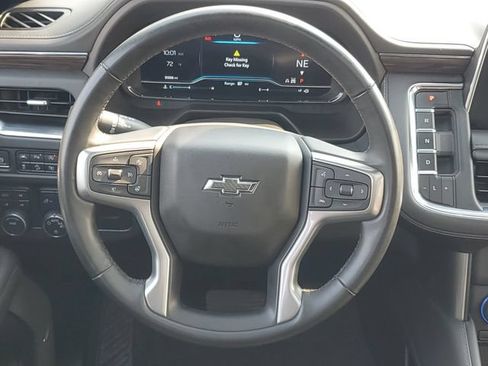 Used 2024 Chevrolet Suburban Z71 w/ Luxury Package AWD/4WD image 13