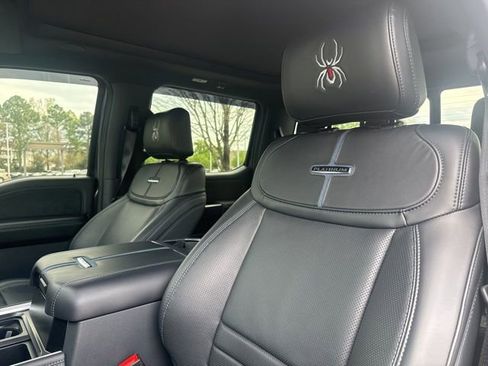 Used 2025 Ford F250 Platinum image 13