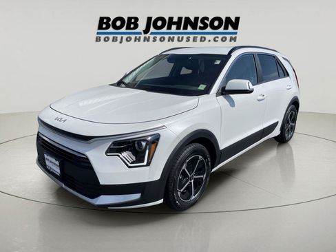 Used 2023 Kia Niro EX FWD image 7