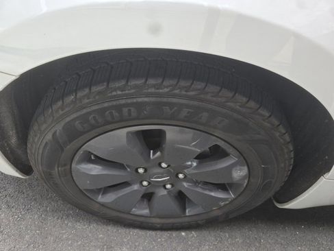 Used 2020 Chrysler Pacifica Limited w/ Quick Oder Package 2EV RED-S image 9