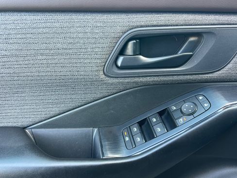 Certified 2023 Nissan Rogue S AWD/4WD image 11