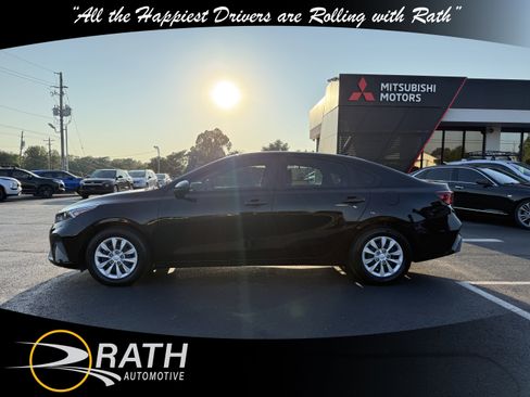 Used 2024 Kia Forte LX image 6