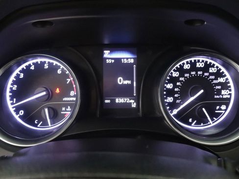 Used 2020 Toyota Camry SE FWD image 31